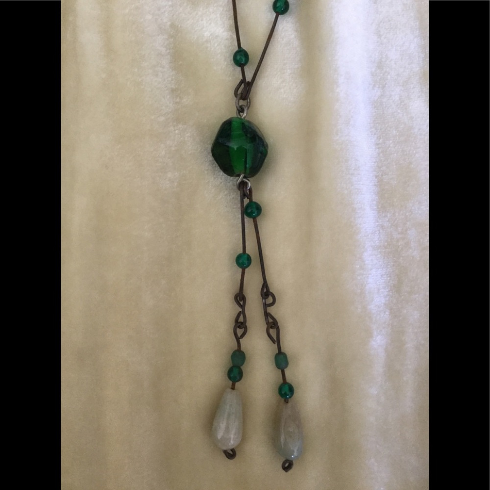 Vintage antique glass bead green necklace